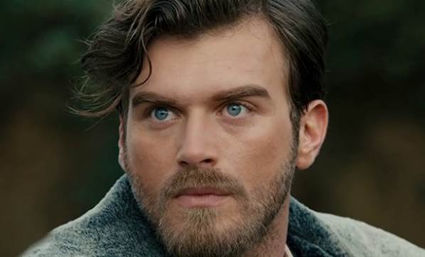 Kıvanç Tatlıtuğ'a şok iddia! Köpeğine işkence mi yaptı?