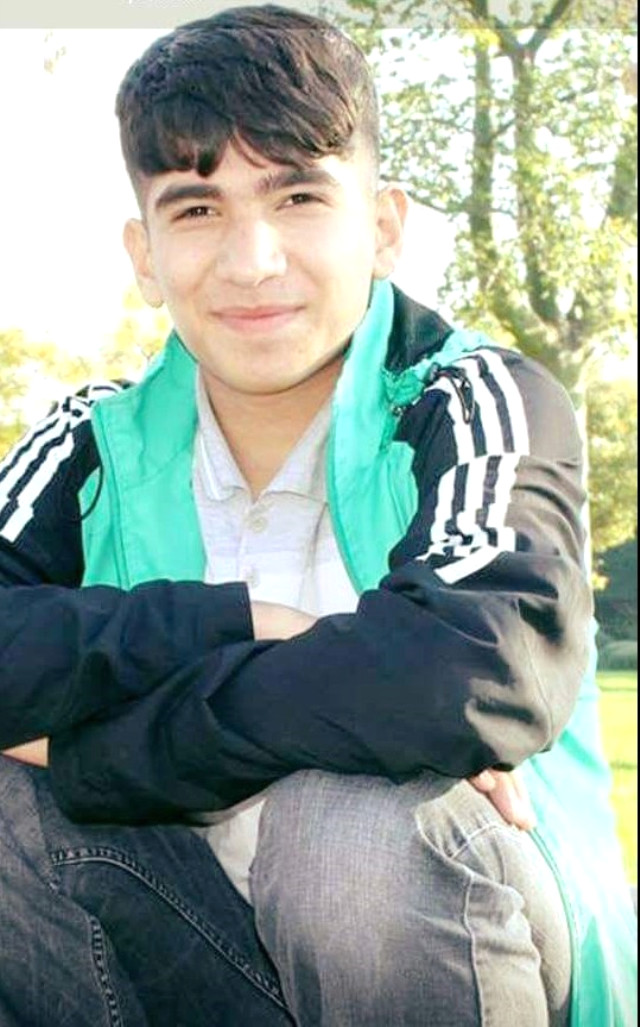 Kız Arkadaşını Facebook'tan Etiketledi Diye 17 Yaşında Katil Oldu