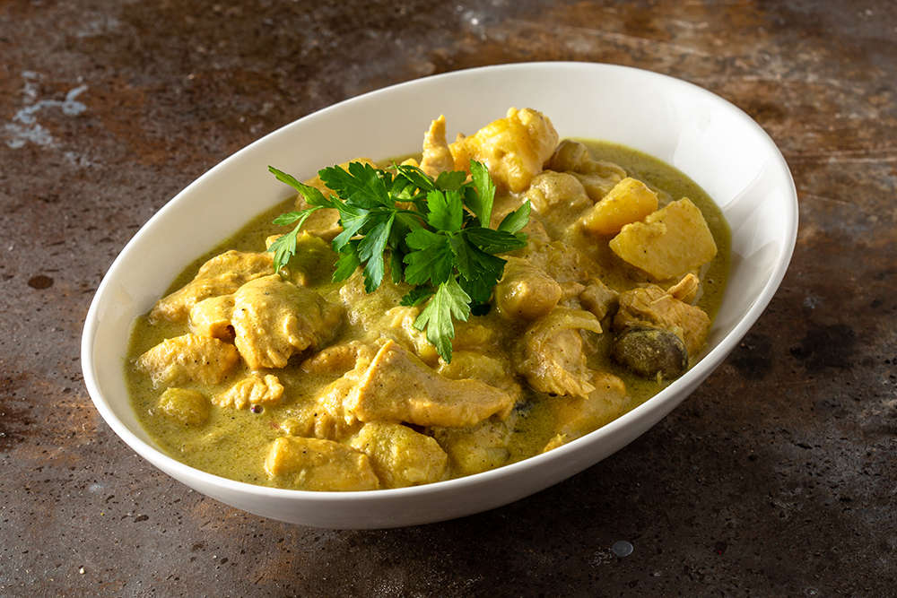 Köri Soslu Tavuk nasıl yapılır? Köri Soslu Tavuk tarifi..