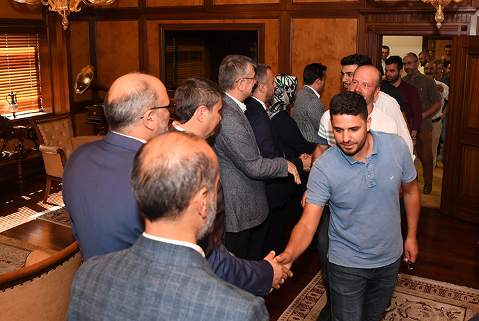 Tuzla Belediyesi Ailesi Geleneksel Bayramlaşma töreni düzenlendi