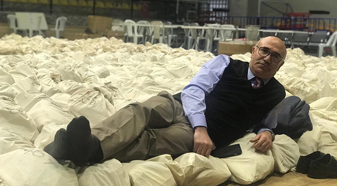 Mahmut Talan, A Haber muhabiri canlı yayın kavga görüntüleri izle! Mahmut Talan kimdir?