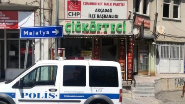 CHP Malatya ilçe parti binası kurşun yağmuruna tutuldu!