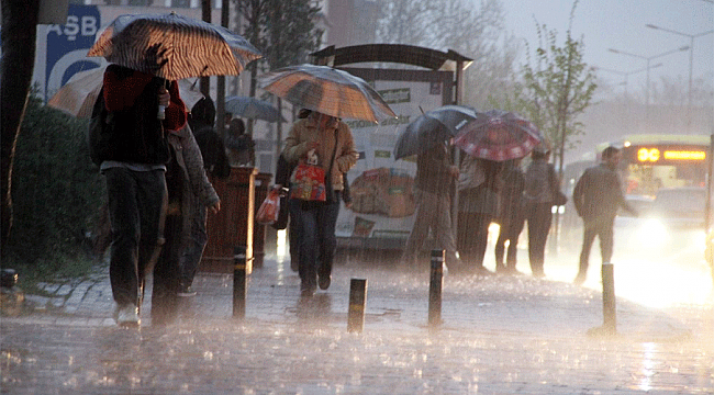 Bugün hava nasıl olacak? 22 Ağustos | Kuvvetli sağanak yağış uyarısı!