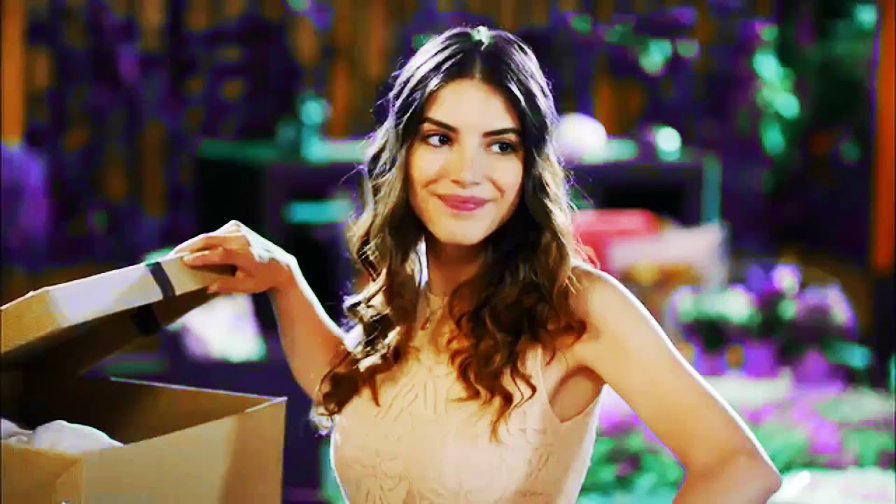 Deniz Baysal ile Barış Yurtçu nişanlandı! Deniz Baysal kimdir?