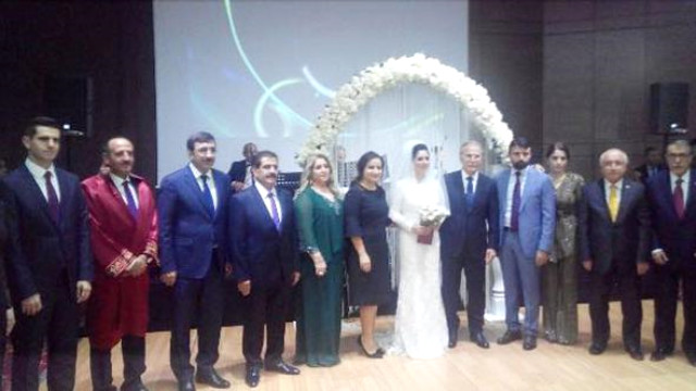 Mehmet Ali Şahin'in ikinci kez dünya evine girdi! İşte Düğünden Fotoğraflar!