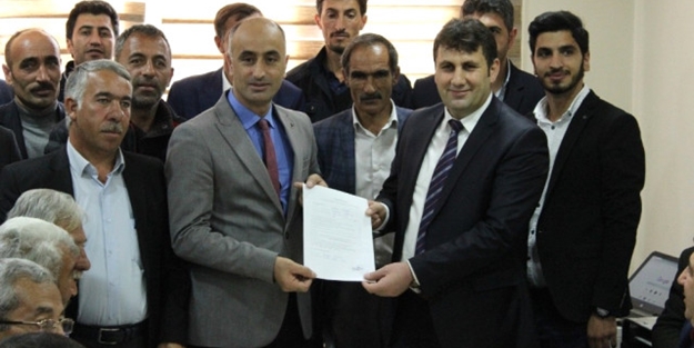 Ak Parti Çat Belediye Başkan adayı Melik Yaşar kimdir? Aslen nerelidir?