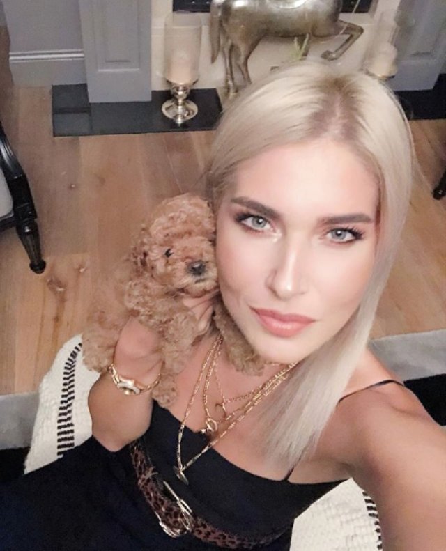 Melis Özşurup, Mustafa Sandal'ın şarkısıyla paylaşım yaptı