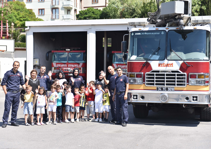 Tuzla'da minikler hayallerindeki mesleği inceleme fırsatı buldu