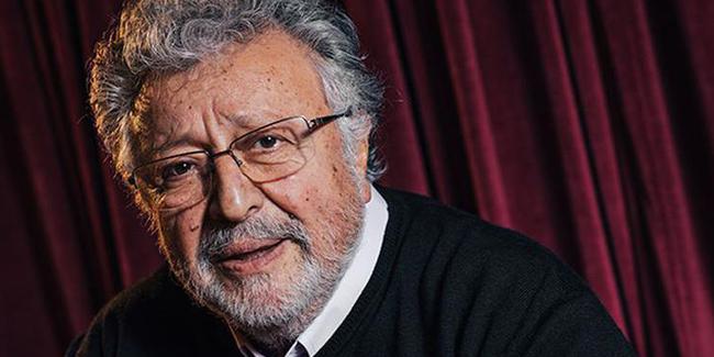 Metin Akpınar Erdoğan'a hakaret suçlamasıyla adliyeye götürülüyor