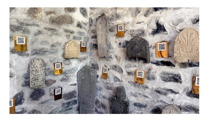 Mezar taşlarında karekod dönemi