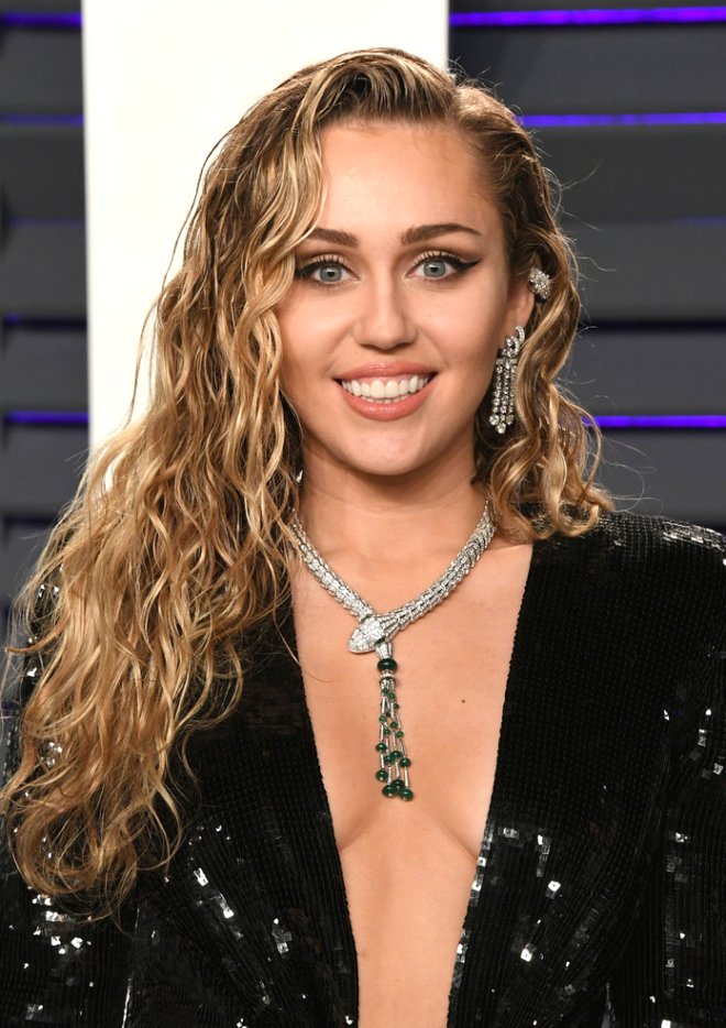 Miley Cyrus: beni elle kontrol etmeleri hoşuma gidiyor
