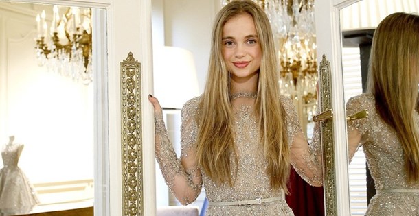 Lady Amelia kimdir? İngiliz Kraliyet üyesi üstsüz güneşlendi