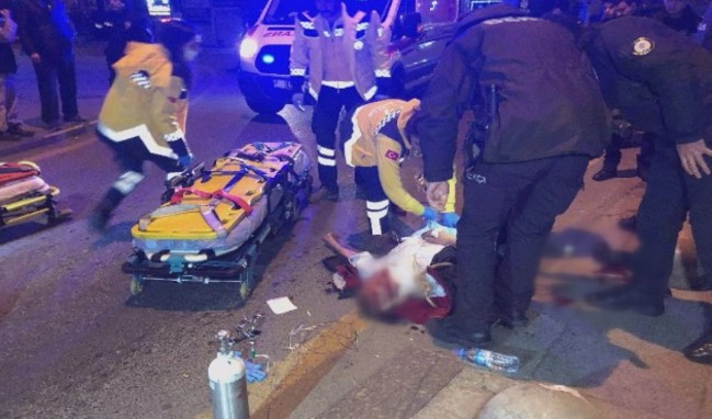 Kendini üst geçidin demirlerine astı, ip kopunca