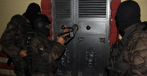 narkotim-den-600-polisle-safak-operasyonu-25-7250121_98_m.jpg