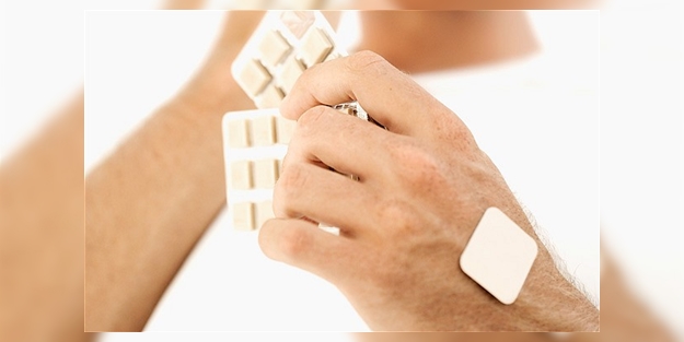 Nikotin bandı oruç bozar mı? Nikotin bandı diyanet fetva nedir? Nikotin bandı nedir? 