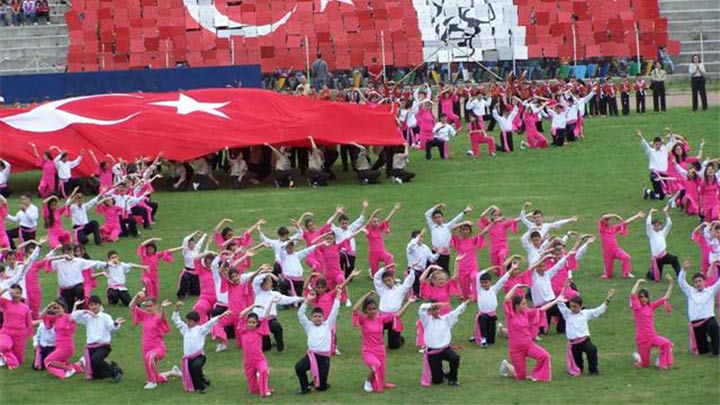 23 Nisan kargolar açık mı?