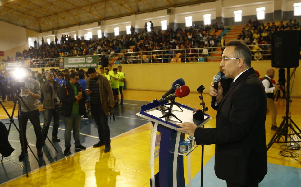 “Spor Şenlikleri ve Kış Spor Okulları” programları başladı