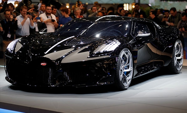 Ronaldo dünyanın en pahalı arabasını alıyor!