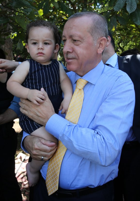 Başkan Erdoğan Çamlıca'da vatandaşlarla buluştu