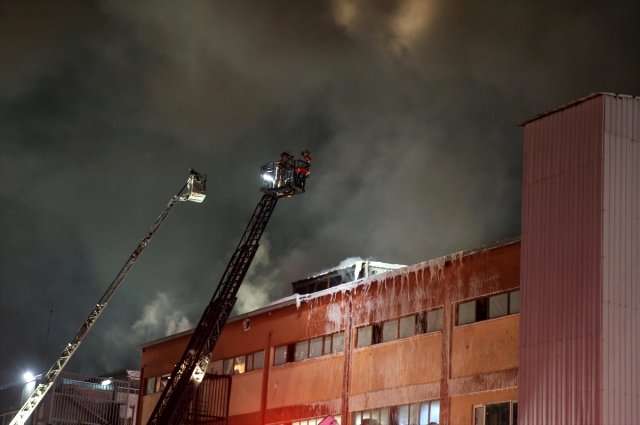 SON DAKİKA... İstanbul'da fabrika yangını! Çok sayıda ölü ve yaralı var...
