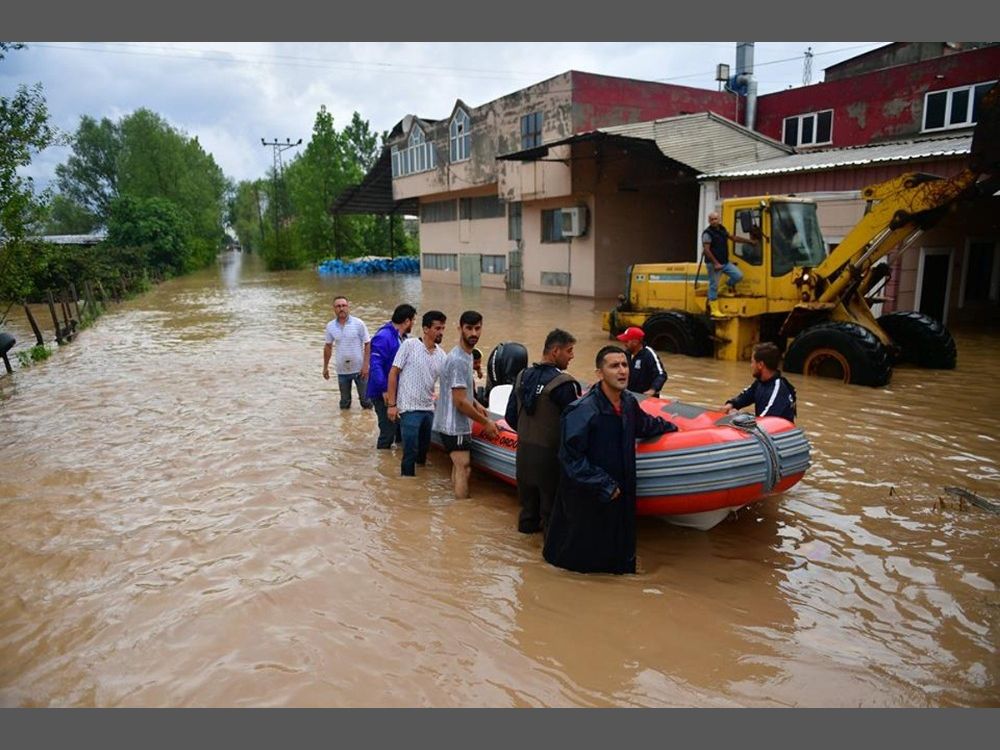Başkan Yardımcısı Fuat Oktay, Ordu'daki sel felaketindeki son durumu açıkladı