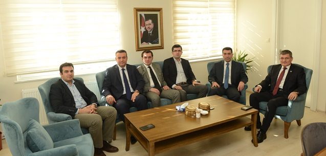 orn_9289.jpg orn_9289.jpg