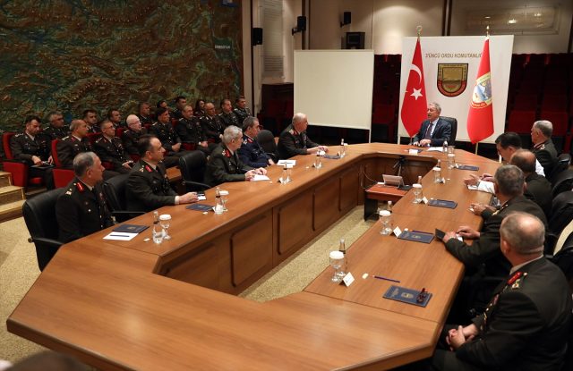 Bakan Akar'dan kritik S-400 açıklaması: Yarın başlayacak!