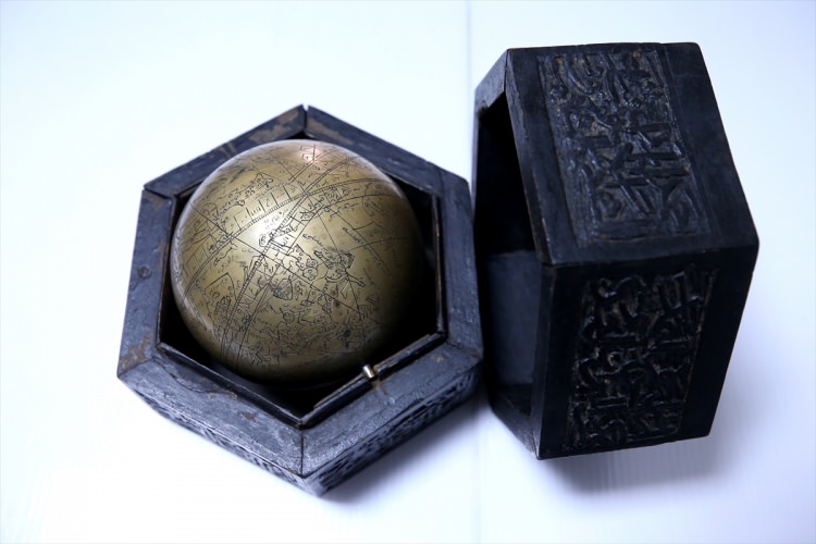 1 milyon dolara satacaktı... Osmanlı dönemine ait "gökküre" Ankara'da ele geçirildi