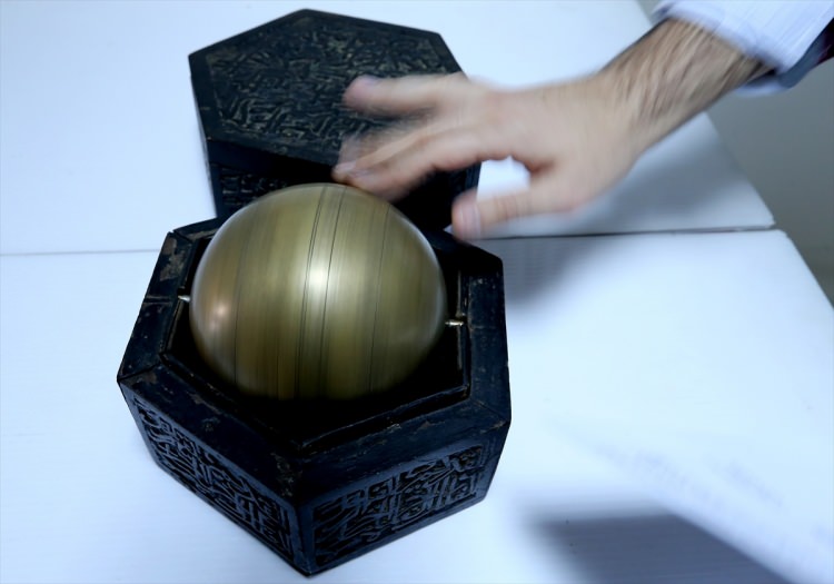 1 milyon dolara satacaktı... Osmanlı dönemine ait "gökküre" Ankara'da ele geçirildi