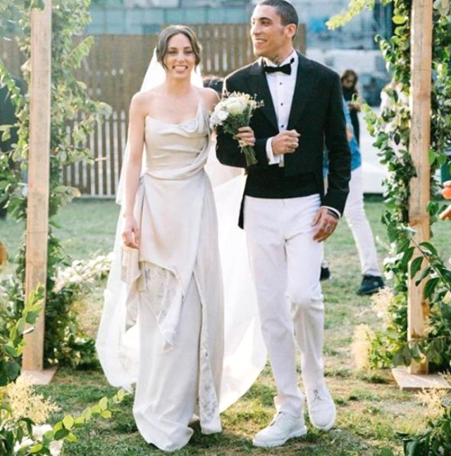 Can Bonomo ile evlenen Öykü Karayel'in gelinliğinin detayları paylaşıldı