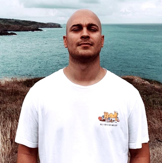 Oyuncu Çağatay Ulusoy'un yeni imajı görenleri şaşırttı