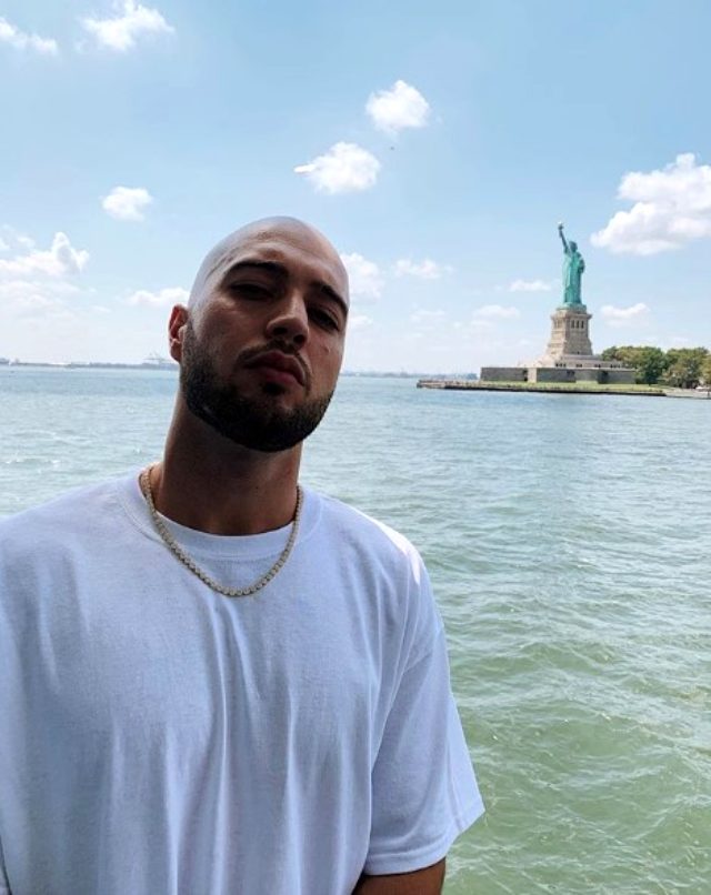 Oyuncu Çağatay Ulusoy'un yeni imajı görenleri şaşırttı