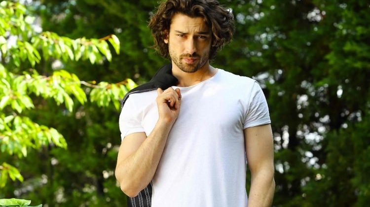 Burcu Binici Kimdir? | Alp Navruz ile Aşk mı yaşıyor?