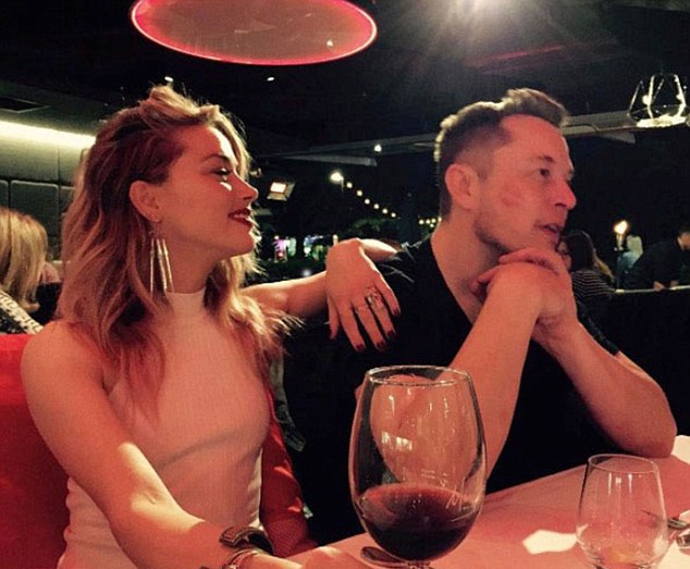 Amber Heard James Franco videosu ile gündemde | Amber Heard kimdir?