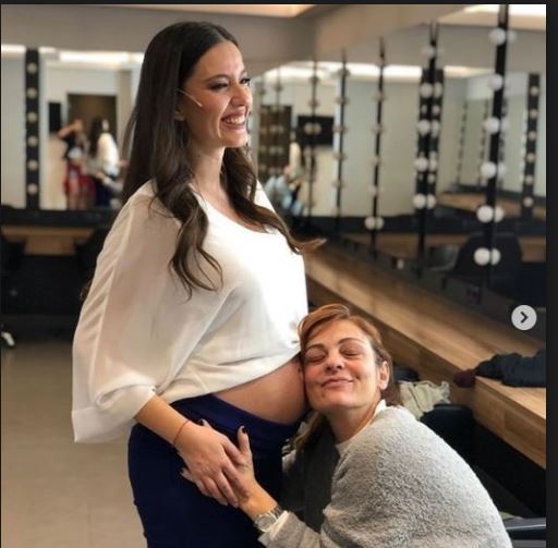 İkiz bebek bekleyen Pelin Akil Altan domuz gribi oldu