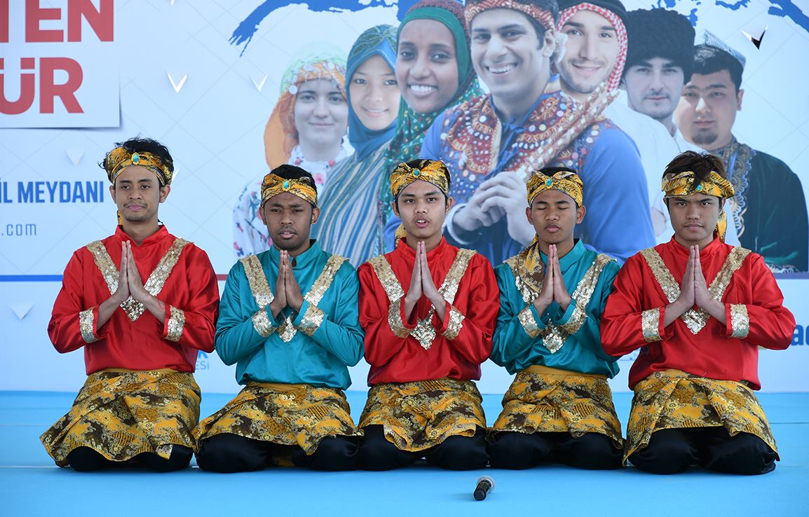 Pendik'te kültürler farklı mesaj aynı "kardeşlik"