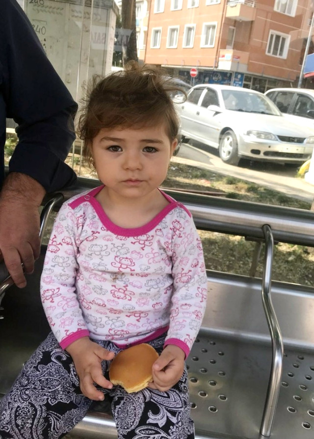 Pendik'te 2 yaşındaki kız kayboldu! Vatandaşlar kızı aramak için seferber oldu