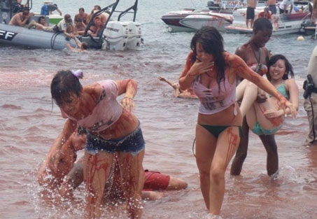 Pirana filminin konusu nedir? Oyuncuları kimdir? Nerede ve kaç yılında çekildi?