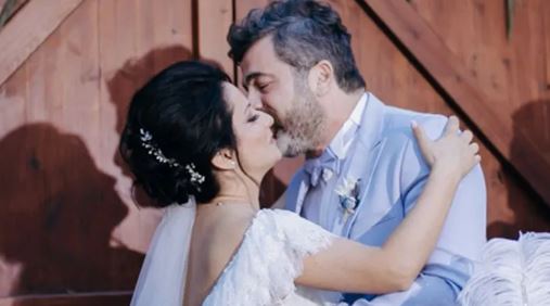 Kayra Şenocak kimdir? Kiminle evlendi?