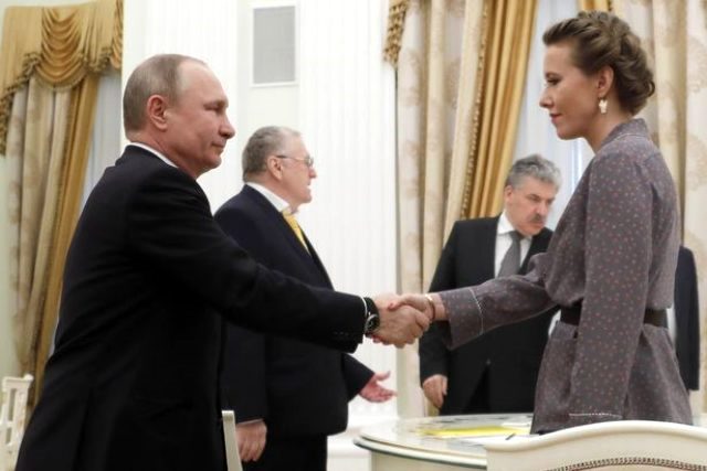 Putin’in kızı düğünde striptiz yaptı