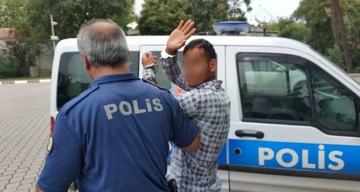 q2.Camide ahlaksızlık! O şCamide ahlaksızlık! O şahıs cezaevine gönderildiahıs cezaevine gönderildi