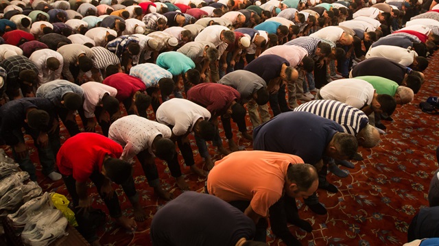 Abdest nasıl alınır? Abdest alınışı erkek, kadın, resimli, kısaca Diyanet 2021