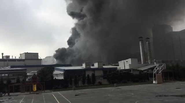  İstanbul'da fabrika yangını