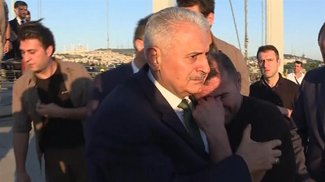 Binali Yıldırım intihar etmek isteyen kişiyi engelleyip, nikaha götürdü