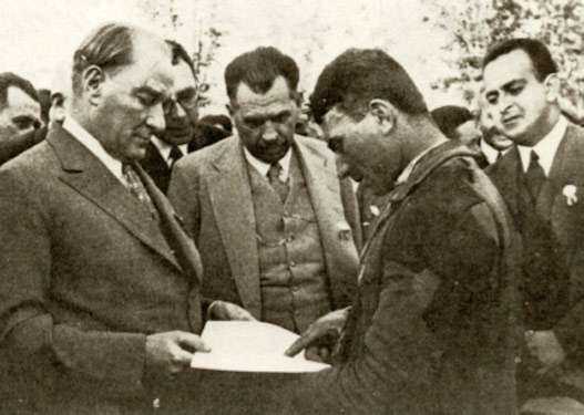 Andımız okullarda tekrar okunacak mı? Andımız ne zaman ve neden kaldırılmıştı? 