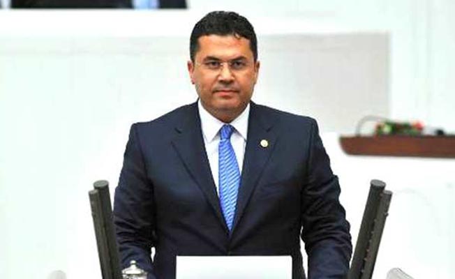 Ruhi Ersoy kimdir? Aslen nerelidir ve kaç yaşındadır?