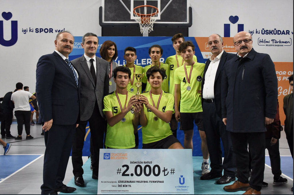 Üsküdar Belediyesi'nin düzenlediği Liselerarası Voleybol Turnuvası'nın şampiyonu belli oldu