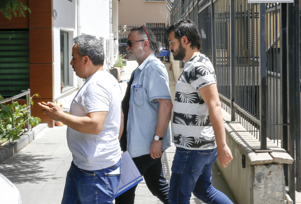 Skandal kitabın yayıncısı Alaattin Topçu, emniyete teslim oldu!