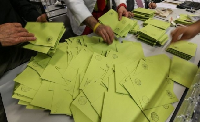 Seçim yayın yasağı kaçta bitiyor? Oylar ne zaman sayılacak? 