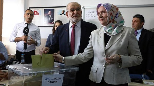 Karamollaoğlu'nun oy kullandığı sandıktan kendisine 2 oy çıktı